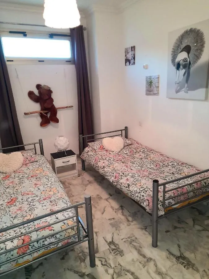 Appartement Charmant 3 pièces à 200 m de la mer. à Antibes